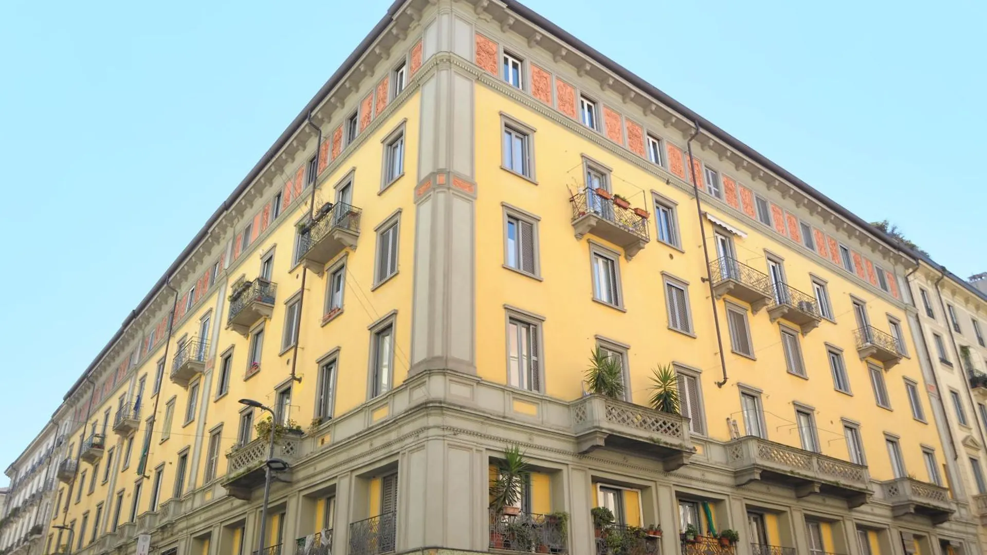 Lecco Apartment Milan Italy